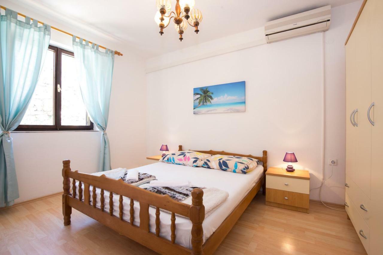 Vuk Apartman เซนญ์ ภายนอก รูปภาพ