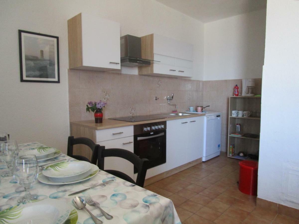 Vuk Apartman เซนญ์ ภายนอก รูปภาพ
