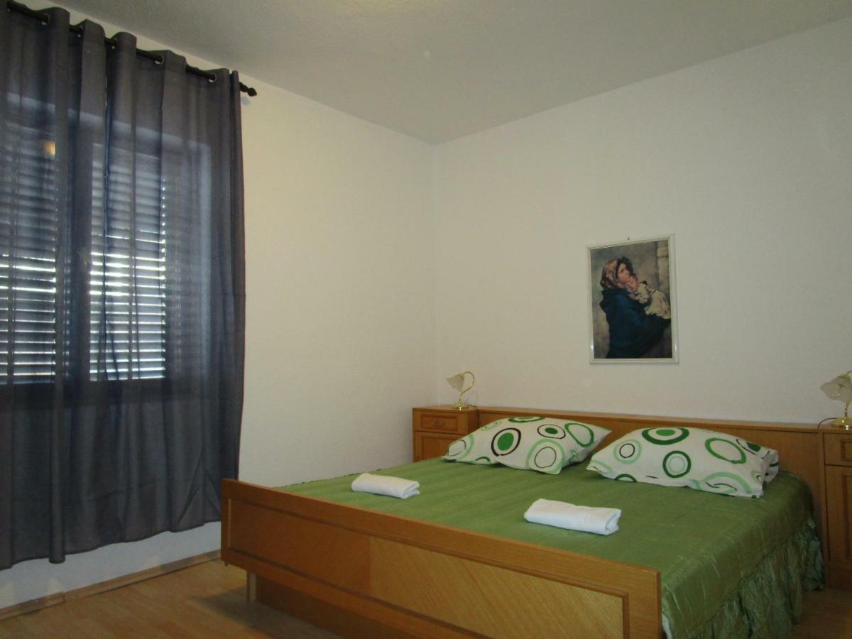 Vuk Apartman เซนญ์ ภายนอก รูปภาพ
