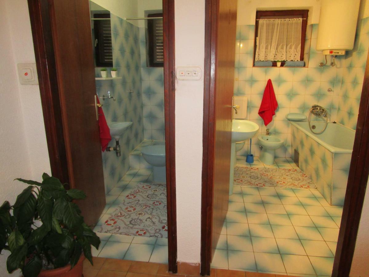 Vuk Apartman เซนญ์ ภายนอก รูปภาพ