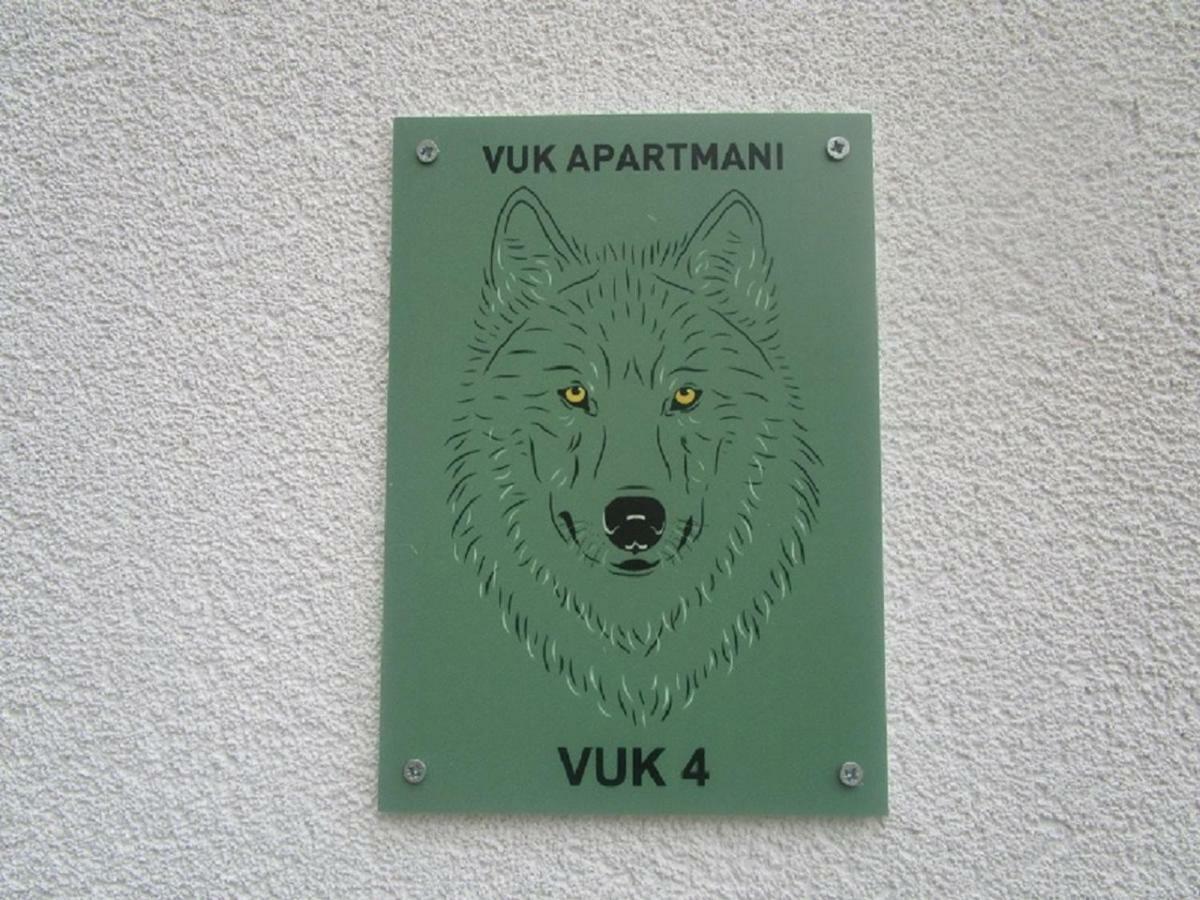 Vuk Apartman เซนญ์ ภายนอก รูปภาพ
